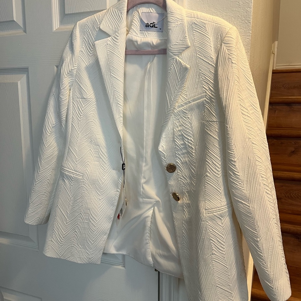 White adL Blazer